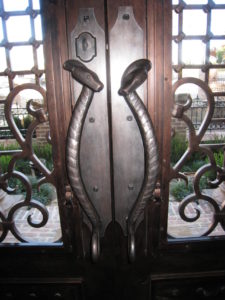 SNAKE DOOR HANDLES